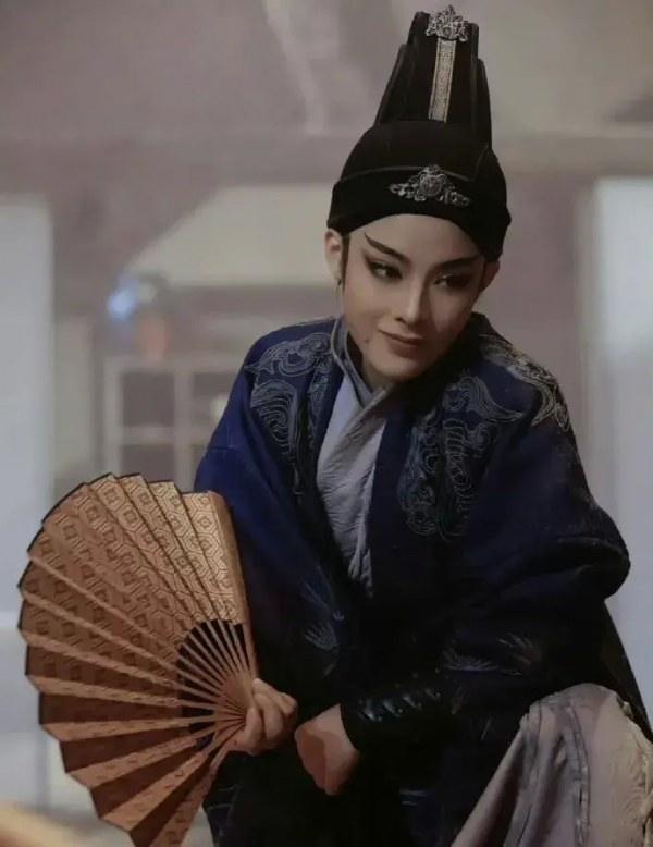 TG 中文版：隐匿瑰宝，超越传统通讯的文化魅力象征